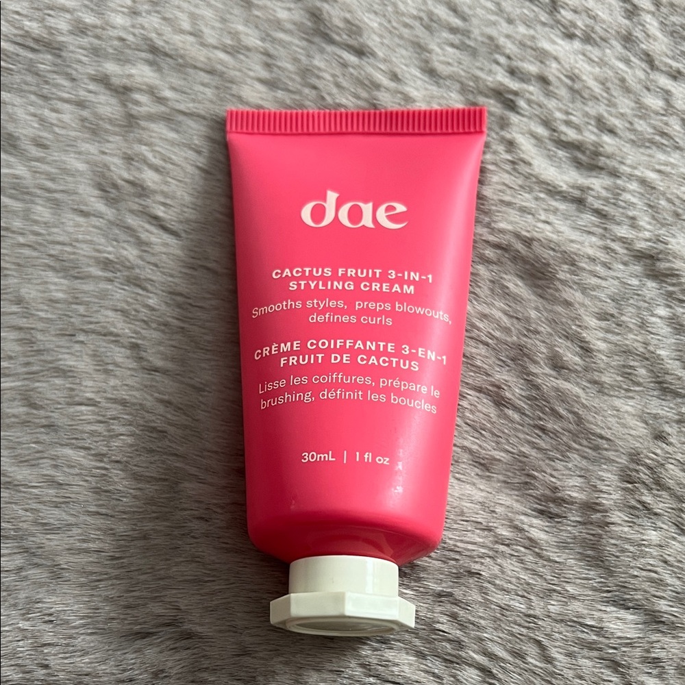 Dae Cactus Fruit 3-in-1 Styling Cream - Pink
